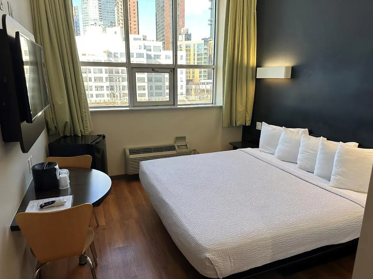 ***  Feather Factory Hotel New York Stati Uniti